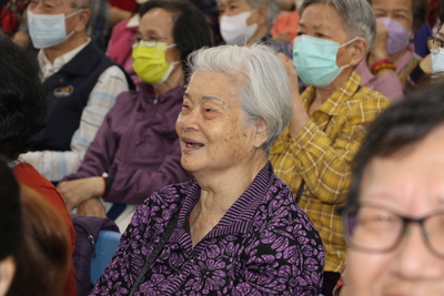 長輩笑得更健康