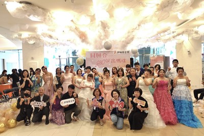 「同興合一,秀出媽咪」婚紗走秀活動合影。