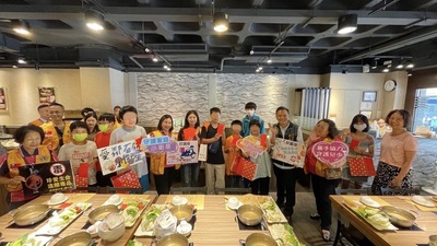 蓮新獅子會邀請石碇小衛星師生及家長團聚吃火鍋
