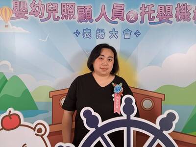  周欣儀幫助家長照護罕病兒 榮獲暖心護幼獎
