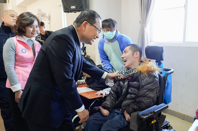 侯友宜關心院生