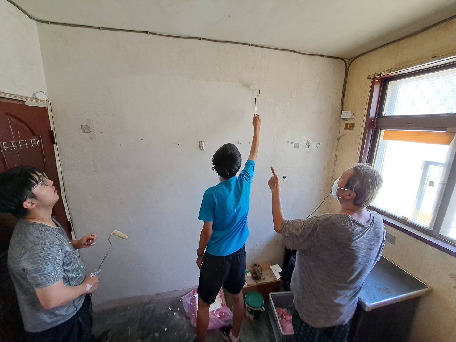 林口觀照園攜手新北少年培力園
為街友愛心房東友善租屋處粉刷