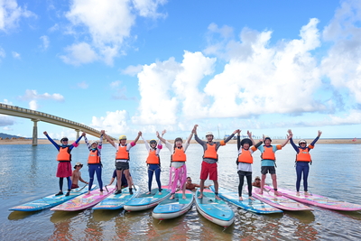 新北銀髮實境節目《高年級超進化》在新北社會局YouTube頻道開播，首播集挑戰獨木舟與SUP立槳，阿公阿嬤化身水上戰士，顛覆你想像