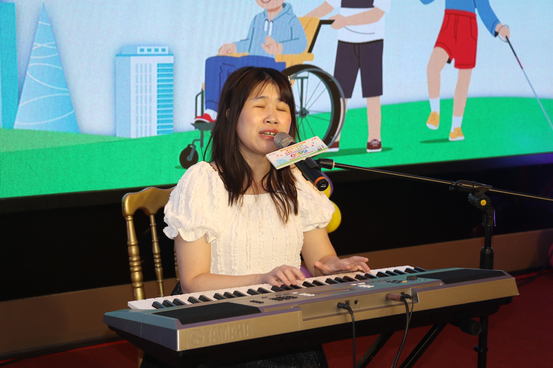 新北市傑出身障人士、家屬等表揚
陳純敬：與身障朋友心靈「無距離」