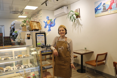 施惠萍從否認、接受到陪伴 為郁昕開設「恐龍畫食」 希望鼓勵他走出自己的人生道路