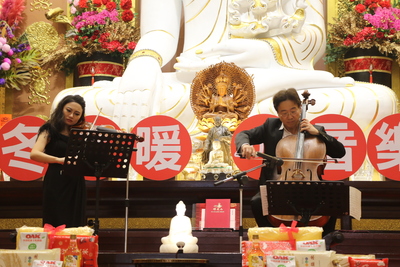 名大提琴家張正傑與小提琴家張芝庭合奏多首知名曲目