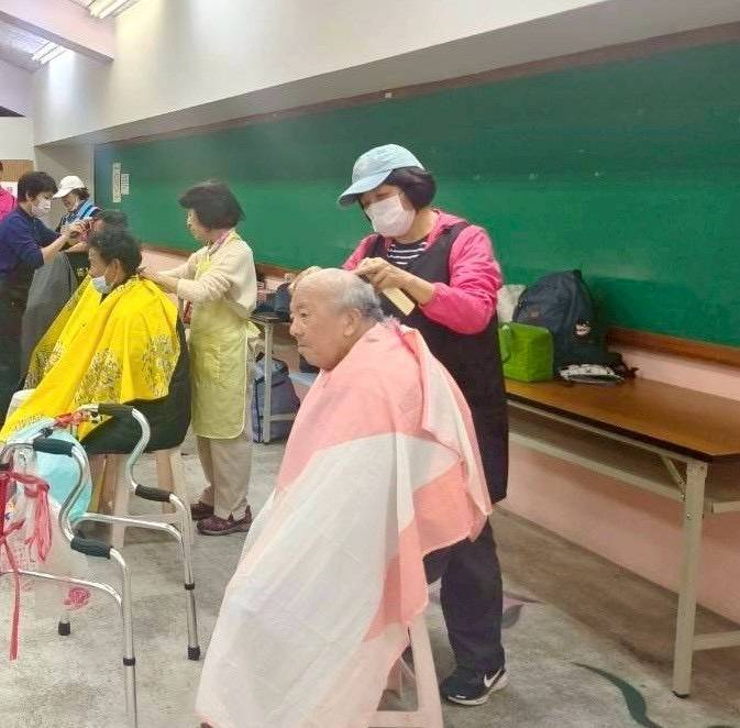 三重紳士協會舉辦歲末關懷餐會
鼓勵街友努力迎接新未來