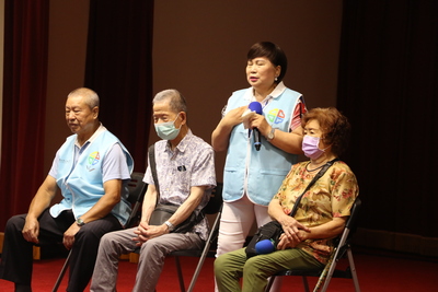 慈暉志工隊北區區長吳麗珊提及送餐的長輩因火災致生意外，忍不住哽咽。