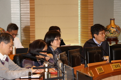 社會局長張錦麗以「建構社會安全網-10%的挑戰」為題  在市政會議專題報告