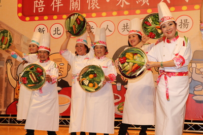 情生藝動舞團用新鮮蔬果舞出「天下第一味」  為金好味獎表揚揭開序幕